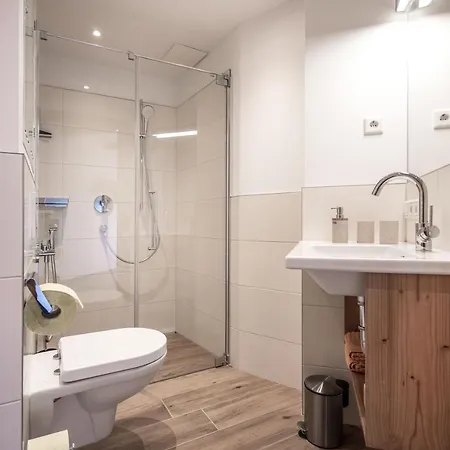 Premium Adlerhorst By We Rent Τσελ αμ Ζέε